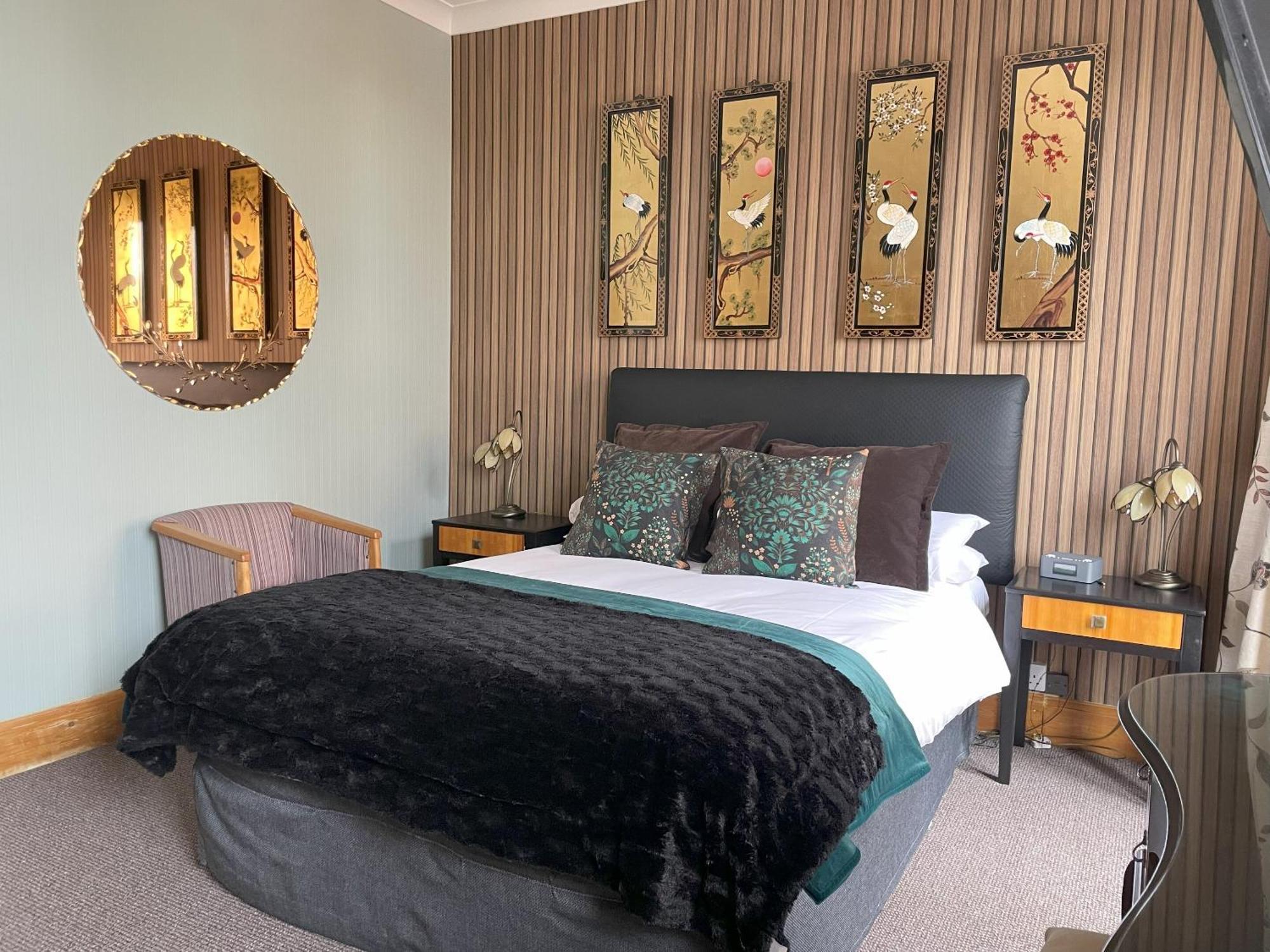 Knights Court Hotel Great Yarmouth Bagian luar foto